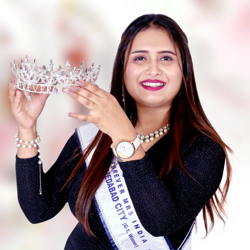 Debolina Dhar Won Mrs Ahmedabad 2023 Crown