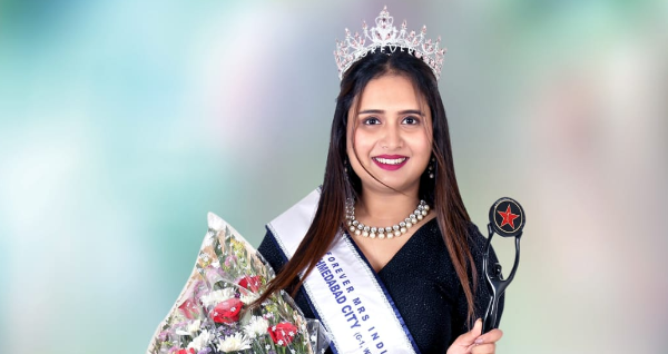 Debolina Dhar Won Mrs Ahmedabad 2023 Crown