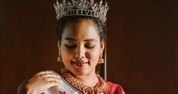 Shmirti Won Mrs Tirunelveli 2023 Crown