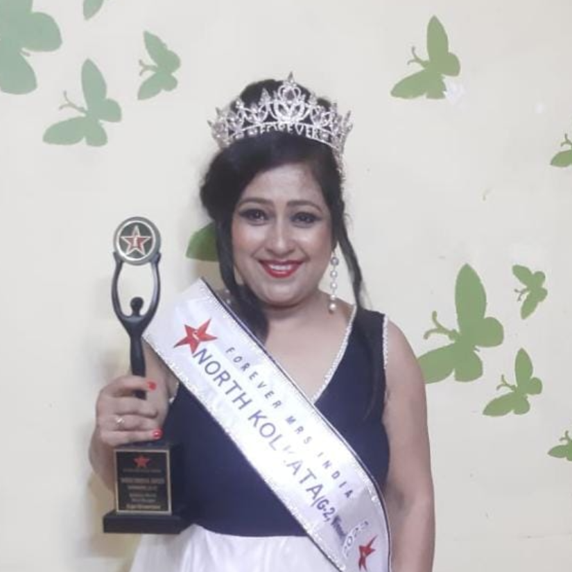 Lipi Banerjee Won Mrs Kolkata North 2023 Crown