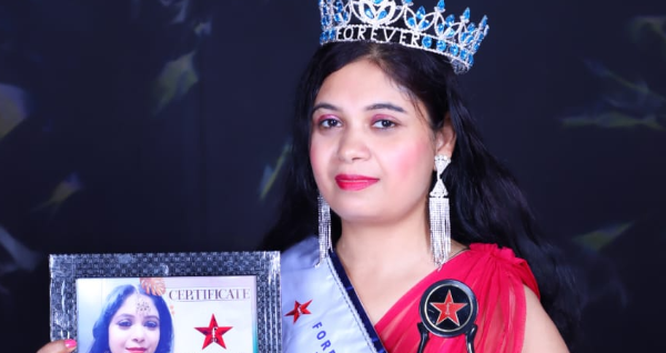 Deepika Rani Won Mrs Meerut 2023 Crown