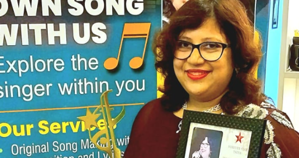 Nivedita Datta Honored as Best Artist in Pune 2023