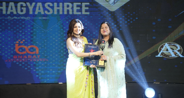 Best Businesswoman in Jamnagar 2024 - Bhavna Nilesh Madlani Awarded